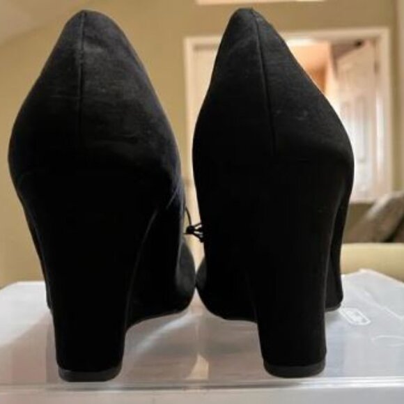 Velvet Realto Wedge View - Picture 4 of 6